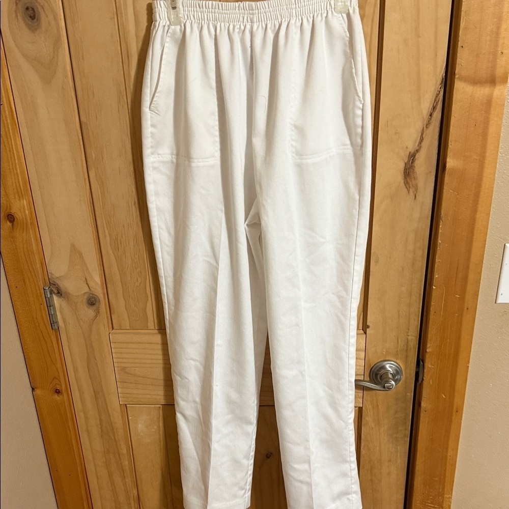 Pykettes Elegant White Women's Pantsuit